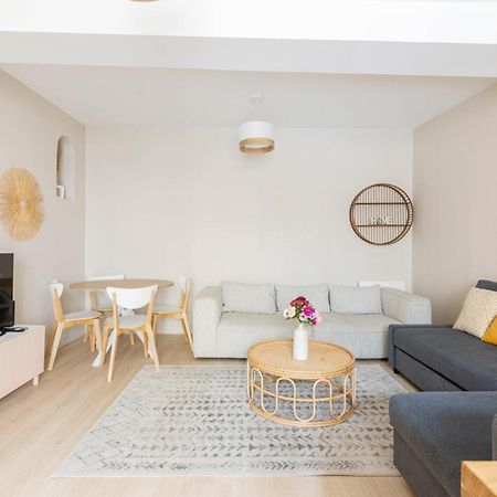 Luxurious 1 Bedroom Quartier De La Bastille Free Netflix Париж Екстериор снимка