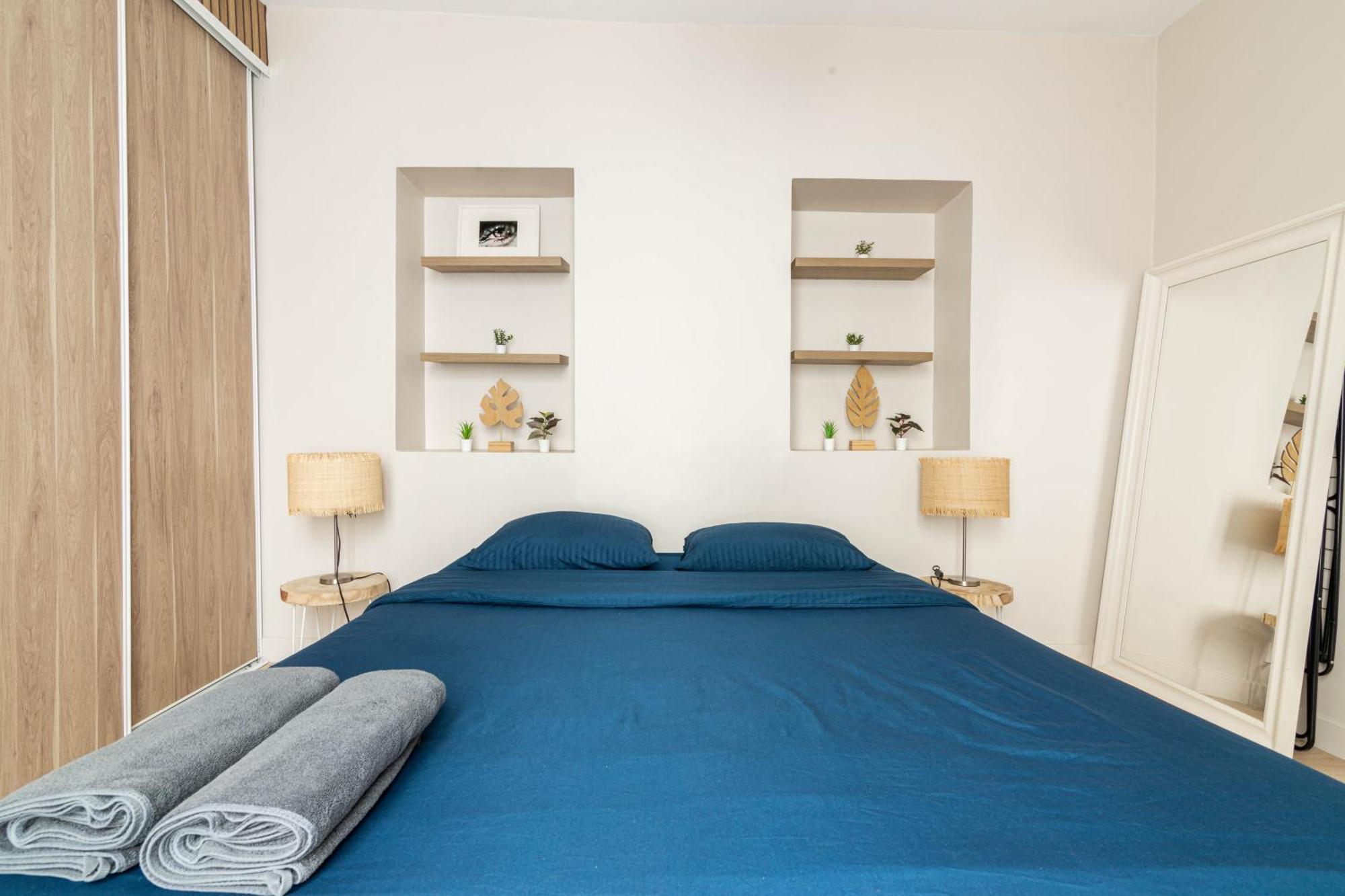 Luxurious 1 Bedroom Quartier De La Bastille Free Netflix Париж Екстериор снимка