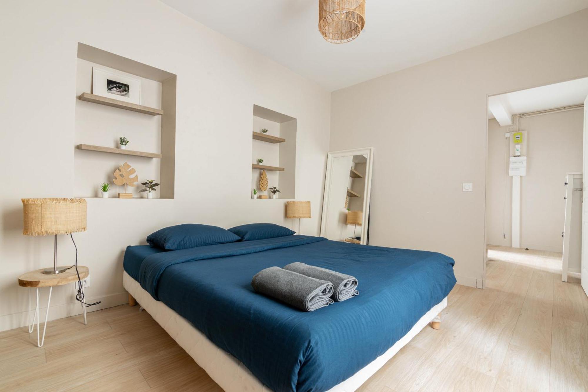 Luxurious 1 Bedroom Quartier De La Bastille Free Netflix Париж Екстериор снимка