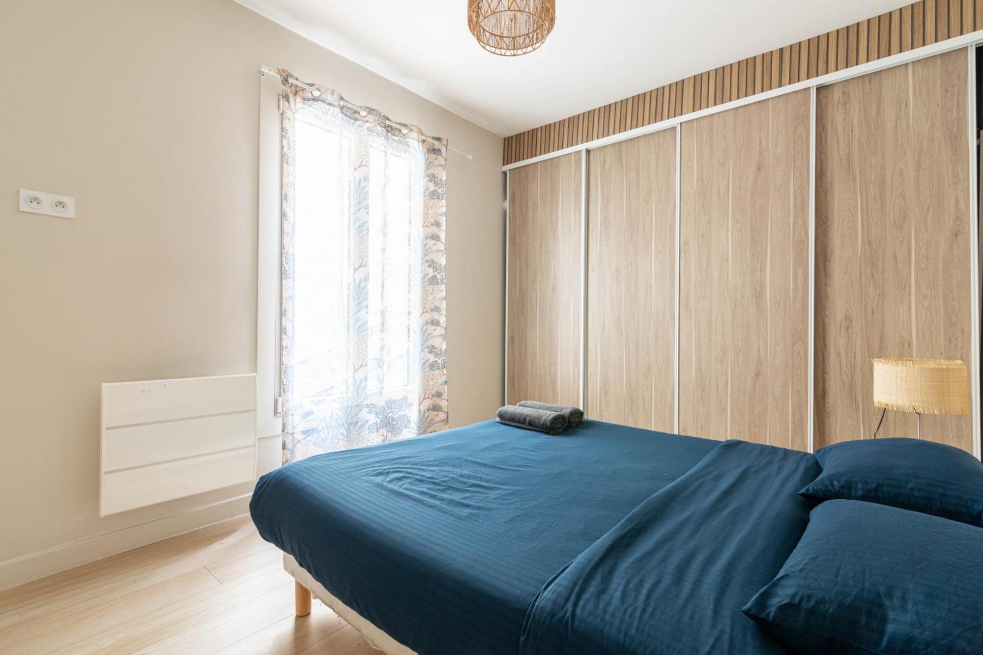Luxurious 1 Bedroom Quartier De La Bastille Free Netflix Париж Екстериор снимка